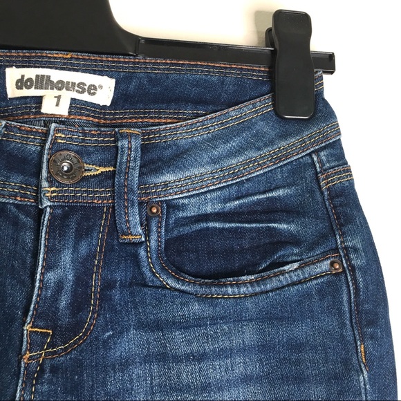 Dollhouse Roll-Up Skinny Capri - Picture 4 of 9